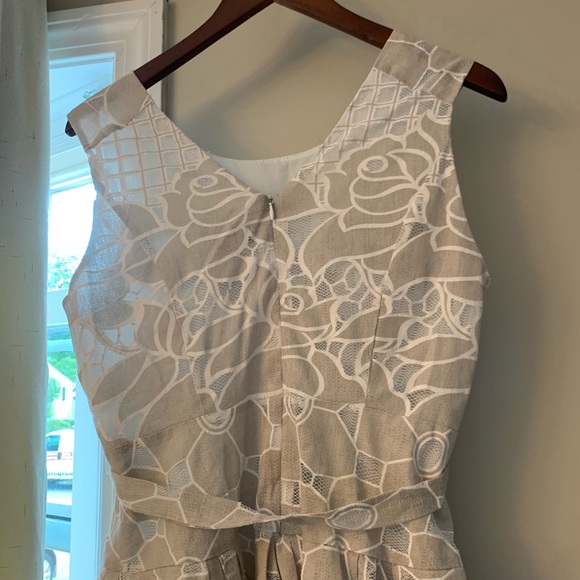 Women’s Work Dress - size 12 - flower pattern - Picture 5 of 8